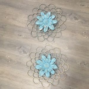 Metal flower wall decor